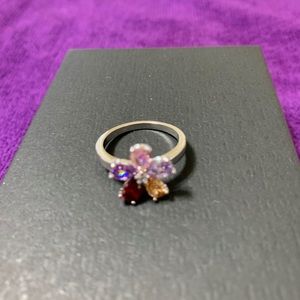 Very pretty ring💕